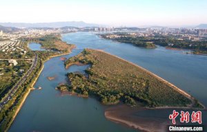 航拍冬日里的闽江湿地公园