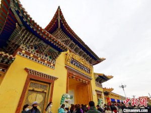 探访藏传佛教格鲁派大寺青海隆务寺