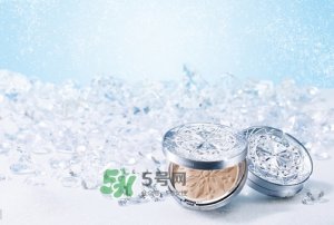 雪肌精雪耀魔幻蜜粉怎么样_雪肌精雪耀魔幻蜜粉好用吗