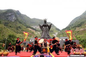 广西布努瑶祭祀始祖密洛陀 欢度“祝著节”