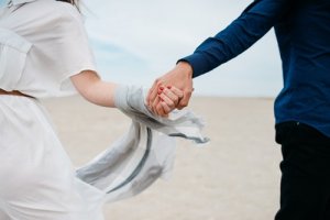 怎么能挽回老公受伤的心？夫妻离婚如何挽回?