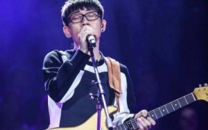 抖音难以启齿的柔弱孤单夜里会滑落是什么歌 歌曲演唱者及歌词完整版介